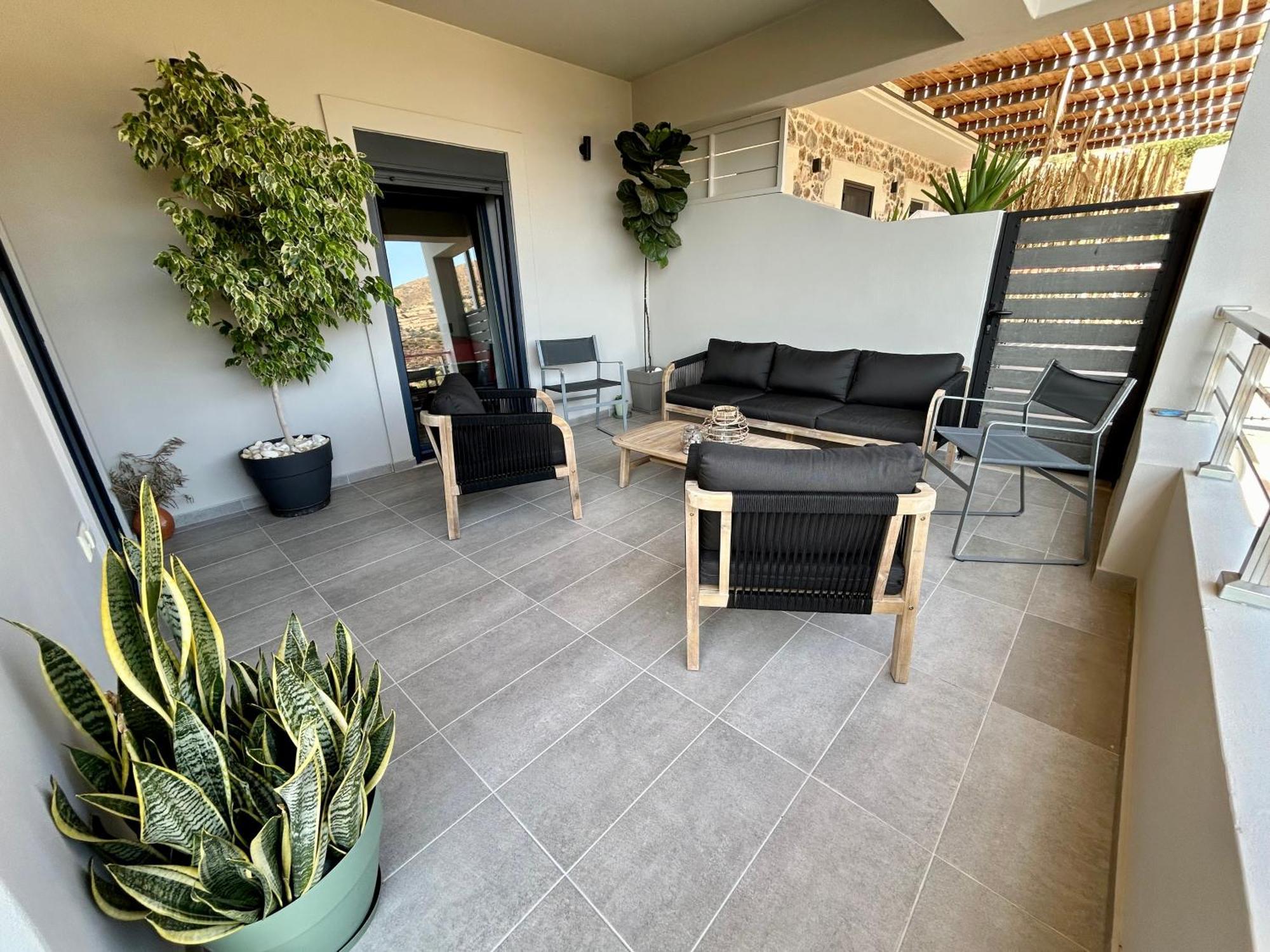 Spacious Maistrali Villa, Private Pool & Garden Родакіно Екстер'єр фото