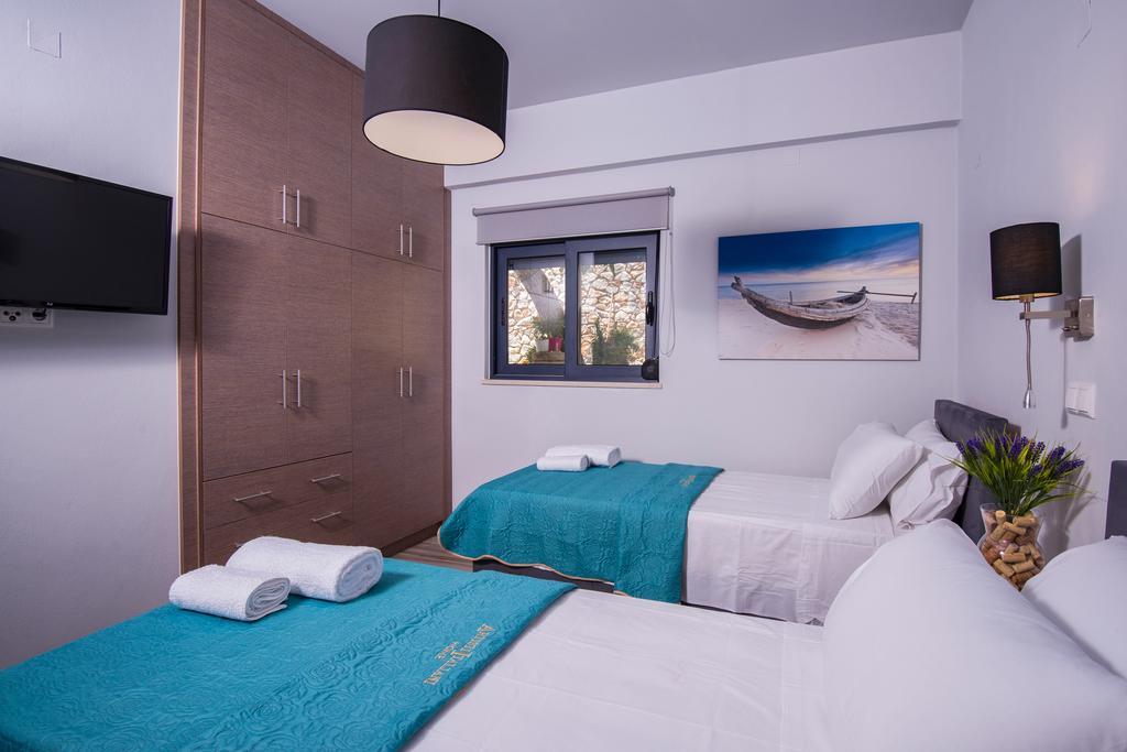 Spacious Maistrali Villa, Private Pool & Garden Родакіно Екстер'єр фото